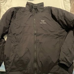 Black Arcteryx atom jacket